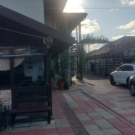 Casa Mura Două Mai Esterno foto